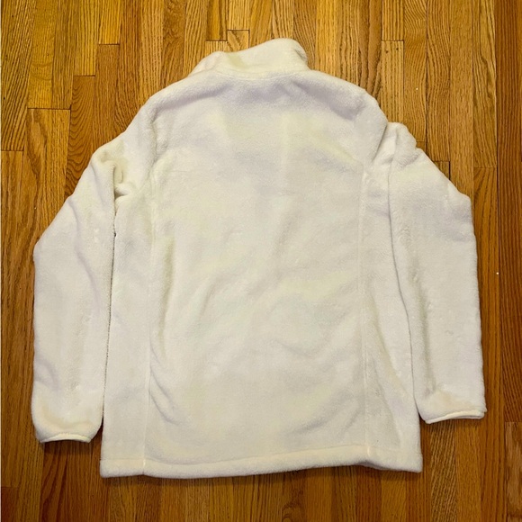 NWOT Cozy Women’s White Fleece - Picture 7 of 7